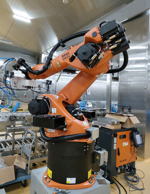 IP65 保護基準の産業ロボットセルで,スムーズで一貫した性能
