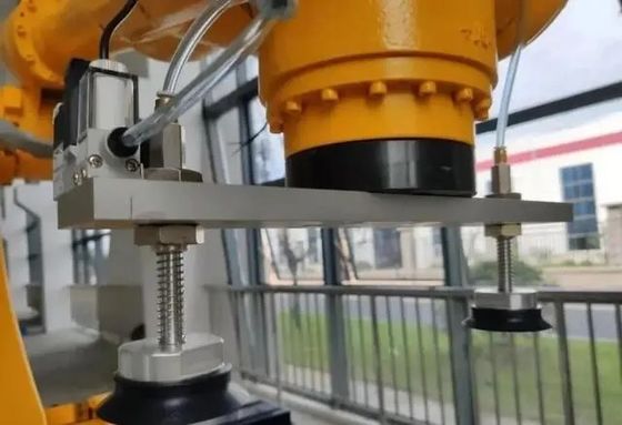 ロボットグリッパータイプ 対象物を握り上げるために真空吸い込みカップ
